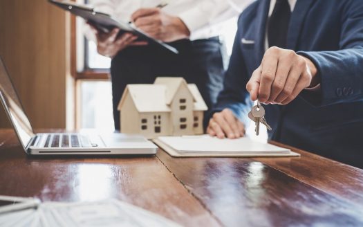 7 Incredible Advantages of Working with a Real Estate Agent